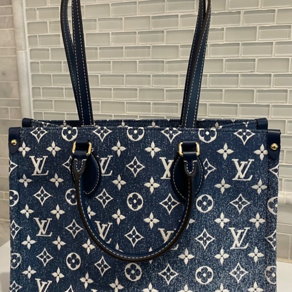 On The Go - Picture 2 of 4